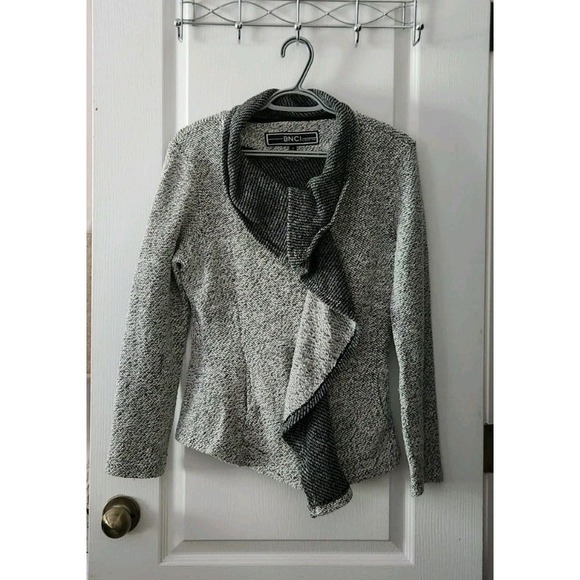 BNCI Blanc Noir Full Asymmetrical Zip Womens Cardigan Sweater Black White Size M - Picture 1 of 10